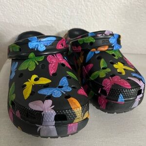 Classic Platform Crocs “Butterfly Graphics”